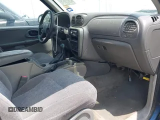 2004 Chevrolet TrailBlazer EXT LT with VIN 1GNES16S846225582, listed as a IAAI auction lot 42131532 with 1 mi miles. Bid and sale history available at carsss.com. Image 5.