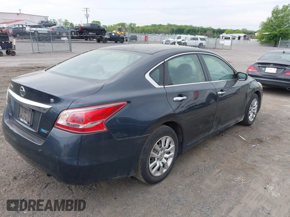 2013 Nissan Altima 2.5 S with VIN 1N4AL3AP6DC276170, listed as a IAAI auction lot 42095243 with 185,055 mi miles and . Bid and sale history available at carsss.com. Image 4.