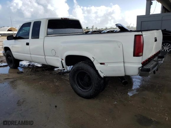 1997 Chevrolet C/K 3500 with VIN 1GCHC39R7VF029092, listed as a Copart auction lot 76526624 with NaN miles and Salvage Title. Bid and sale history available at carsss.com. Image 2.