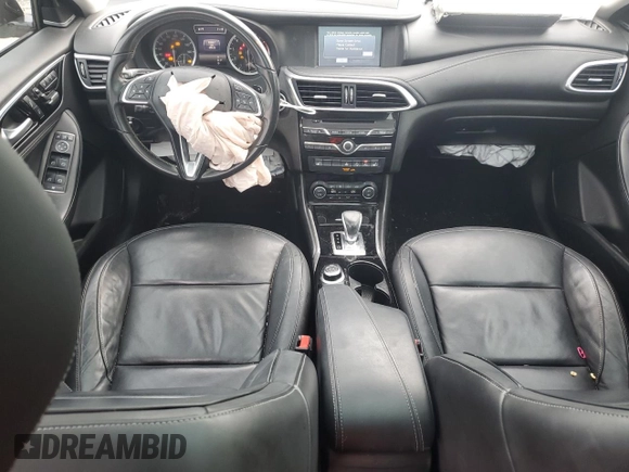 2018 Infiniti QX30 Premium with VIN SJKCH5CP3JA057376, listed as a Copart auction lot 82438634 with 47,412 mi miles and Salvage title. Bid and sale history available at DreamBid. Image 8.