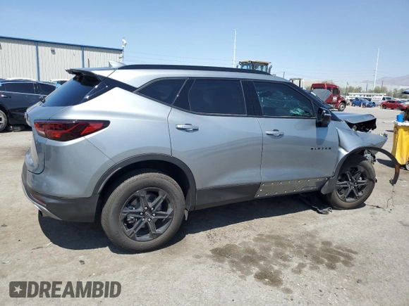 2024 Chevrolet Blazer LT z VIN 3GNKBDRS2RS162790, wystawiony jako Copart lot #65493214 z przebiegiem 4 240 mil mil oraz Szkoda całkowita • Salvage title. Historia ofert i sprzedaży dostępna na DreamBid. Obrazek 3.