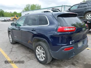 2016 Jeep Cherokee Latitude z VIN 1C4PJMCB2GW145287, wystawiony jako IAAI lot #42302969 z przebiegiem 124 974 mil mil oraz . Historia ofert i sprzedaży dostępna na DreamBid. Obrazek 3.