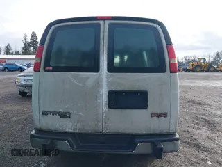 2014 GMC Savana Cargo Van with VIN 1GTW7FCA0E1915445, listed as a IAAI auction lot 41589958 with 279,942 mi miles. Bid and sale history available at carsss.com. Image 16.
