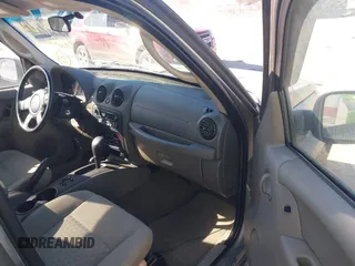 2006 Jeep Liberty Sport with VIN 1J4GL48526W212119, listed as a IAAI auction lot 41476124 with 130,773 mi miles and . Bid and sale history available at carsss.com. Image 5.