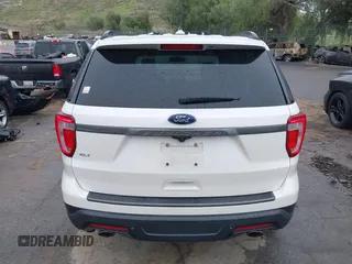 2018 Ford Explorer XLT z VIN 1FM5K7D89JGB09201, wystawiony jako IAAI lot #41796114 z przebiegiem 61 808 mil mil oraz . Historia ofert i sprzedaży dostępna na DreamBid. Obrazek 16.