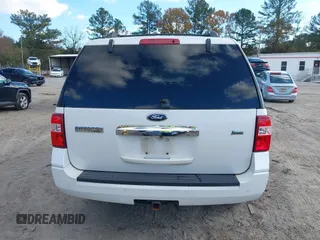 2013 Ford Expedition Limited z VIN 1FMJU1K59DEF34688, wystawiony jako IAAI lot #40942972 z przebiegiem 180 003 mil mil oraz . Historia ofert i sprzedaży dostępna na DreamBid. Obrazek 16.