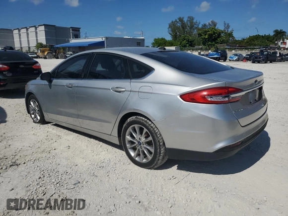 2017 Ford Fusion SE z VIN 3FA6P0H77HR146663, wystawiony jako Copart lot #56322425 z przebiegiem 77 361 mil mil oraz Czysty tytuł • Clean title. Historia ofert i sprzedaży dostępna na DreamBid. Obrazek 2.