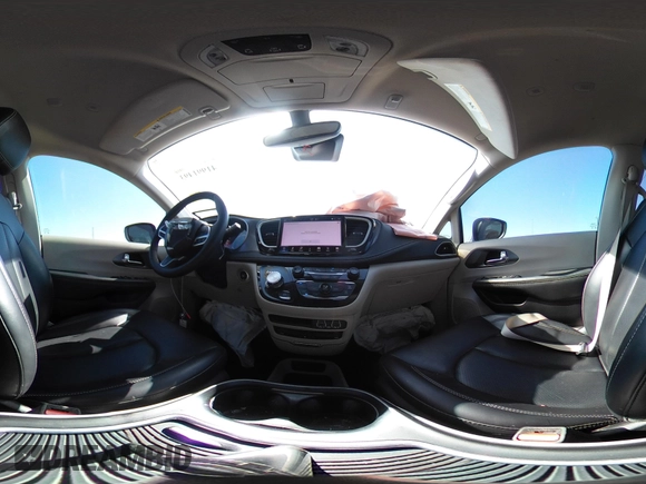2023 Chrysler Pacifica Touring L с VIN 2C4RC1BG8PR613532, выставлен на аукционе IAAI как лот 41991493 с пробегом 70 670 миль миль и . История ставок и продаж доступна на DreamBid. Изображение 19.