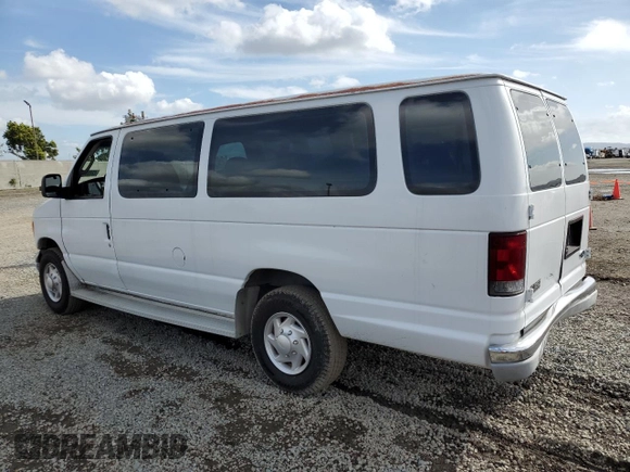 2003 Ford Econoline Passenger XL z VIN 1FBSS31L43HA01742, wystawiony jako Copart lot #48009694 z przebiegiem 150 430 mil mil oraz Szkoda całkowita • Salvage title. Historia ofert i sprzedaży dostępna na DreamBid. Obrazek 2.