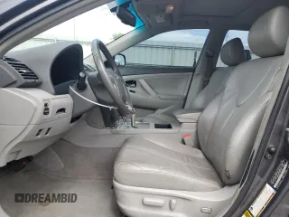 2007 Toyota Camry с VIN JTNBB46K573015357, выставлен на аукционе Copart как лот 55698805 с пробегом 203 849 миль миль и Списание • Salvage title. История ставок и продаж доступна на DreamBid. Изображение 7.