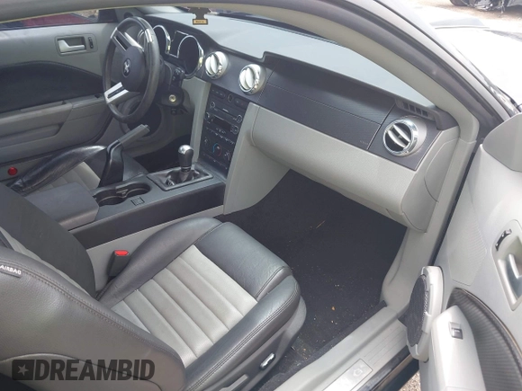 2009 Ford Mustang GT with VIN 1ZVHT82H595126914, listed as a IAAI auction lot 42619745 with 76,097 mi miles and . Bid and sale history available at DreamBid. Image 5.