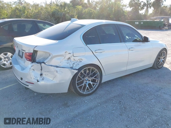 2017 BMW 3 Series 340i with VIN WBA8B3G37HNU36385, listed as a IAAI auction lot 40988676 with 41,492 mi miles and . Bid and sale history available at carsss.com. Image 4.