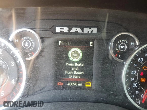 2024 Ram 2500 Big Horn z VIN 3C6UR5DL1RG106160, wystawiony jako Copart lot #52650405 z przebiegiem 40 090 mil mil oraz Szkoda całkowita • Salvage title. Historia ofert i sprzedaży dostępna na DreamBid. Obrazek 9.