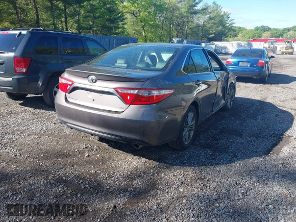 2017 Toyota Camry XLE z VIN 4T1BF1FKXHU389171, wystawiony jako IAAI lot #42202286 z przebiegiem 104 024 mil mil oraz . Historia ofert i sprzedaży dostępna na DreamBid. Obrazek 4.