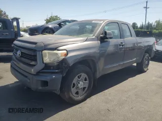 2014 Toyota Tundra SR z VIN 5TFRM5F14EX068695, wystawiony jako Copart lot #58640205 z przebiegiem 322 046 mil mil oraz Szkoda całkowita • Salvage title. Historia ofert i sprzedaży dostępna na DreamBid. Obrazek 1.