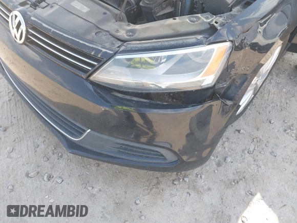 2013 Volkswagen Jetta SE with VIN 3VWDX7AJ9DM308054, listed as a IAAI auction lot 41726950 with 219,711 mi miles and . Bid and sale history available at DreamBid. Image 6.