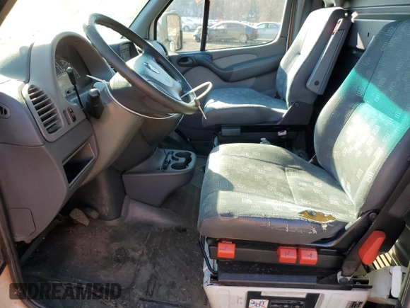 2005 Freightliner Sprinter with VIN WDYPD644X55808843, listed as a Copart auction lot 42859055 with 312,164 mi miles and Clean Title. Bid and sale history available at DreamBid. Image 7.