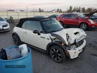 2008 MINI Convertible S z VIN WMWRH33508TU80962, wystawiony jako Copart lot #84747434 z przebiegiem 126 450 mil mil oraz Szkoda całkowita • Salvage title. Historia ofert i sprzedaży dostępna na DreamBid. Obrazek 4.