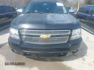2013 Chevrolet Suburban LT с VIN 1GNSCJE06DR244789, выставлен на аукционе IAAI как лот 41568978 с пробегом 224 374 миль миль и . История ставок и продаж доступна на DreamBid. Изображение 12.