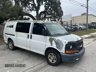 2005 Chevrolet Express Cargo with VIN 1GCFG15X151219200, listed as a Copart auction lot 84236274 with 269,530 mi miles and Clean Title. Bid and sale history available at DreamBid. Image 1.