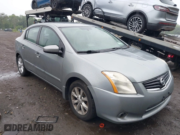 2010 Nissan Sentra S z VIN 3N1AB6AP9AL638624, wystawiony jako IAAI lot #42482578 z przebiegiem 221 987 mil mil oraz . Historia ofert i sprzedaży dostępna na DreamBid. Obrazek 1.