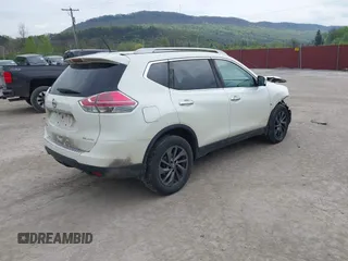 2016 Nissan Rogue SL with VIN 5N1AT2MV6GC844741, listed as a IAAI auction lot 42124853 with 176,617 mi miles and . Bid and sale history available at carsss.com. Image 4.