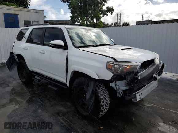 2024 Toyota 4Runner TRD Off Road with VIN JTERU5JR2R6291595, listed as a Copart auction lot 84260494 with 3,393 mi miles and Clean title. Bid and sale history available at DreamBid. Image 4.