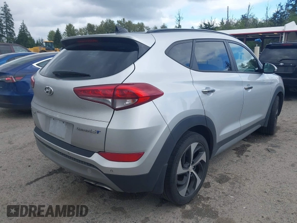2017 Hyundai Tucson Sport z VIN KM8J33A29HU351910, wystawiony jako IAAI lot #42281390 z przebiegiem 110 522 mil mil oraz . Historia ofert i sprzedaży dostępna na DreamBid. Obrazek 4.
