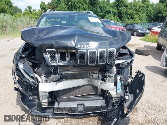 2019 Jeep Cherokee Latitude Plus z VIN 1C4PJLLB5KD316077, wystawiony jako IAAI lot #42723693 z przebiegiem 103 758 mil mil oraz . Historia ofert i sprzedaży dostępna na DreamBid. Obrazek 6.