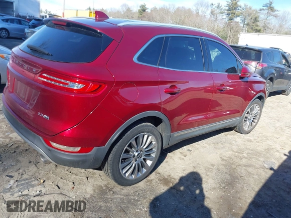 2015 Lincoln MKC z VIN 5LMTJ2AH1FUJ05103, wystawiony jako IAAI lot #41762024 z przebiegiem 58 275 mil mil oraz . Historia ofert i sprzedaży dostępna na DreamBid. Obrazek 4.