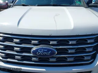 2017 Ford Explorer XLT with VIN 1FM5K8DH3HGA53417, listed as a IAAI auction lot 41997019 with 155,139 mi miles. Bid and sale history available at carsss.com. Image 6.