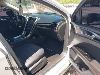2013 Ford Fusion SE with VIN 3FA6P0HR6DR174384, listed as a IAAI auction lot 42025697 with 126,629 mi miles and . Bid and sale history available at DreamBid. Image 5.