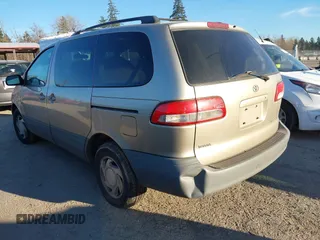 2001 Toyota Sienna LE with VIN 4T3ZF13C21U402424, listed as a IAAI auction lot 41707228 with 259,327 mi miles. Bid and sale history available at carsss.com. Image 3.