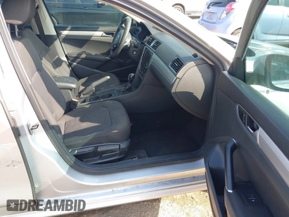 2016 Volkswagen Passat S with VIN 1VWAS7A30GC032422, listed as a IAAI auction lot 41533743 with 176,142 mi miles and . Bid and sale history available at DreamBid. Image 5.