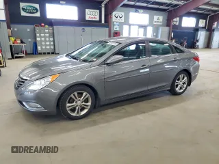 2013 Hyundai Sonata GLS z VIN 5NPEB4AC8DH659615, wystawiony jako Copart lot #55651985 z przebiegiem 81 532 mil mil oraz Szkoda całkowita • Salvage title. Historia ofert i sprzedaży dostępna na DreamBid. Obrazek 1.
