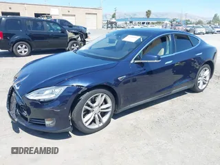 2014 Tesla Model S 60 with VIN 5YJSA1H12EFP46760, listed as a IAAI auction lot 42344596 with 106,252 mi miles and . Bid and sale history available at DreamBid. Image 17.