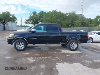 2006 Toyota Tundra SR5 с VIN 5TBET34116S519316, выставлен на аукционе IAAI как лот 42610008 с пробегом 257 101 миль миль и . История ставок и продаж доступна на DreamBid. Изображение 14.