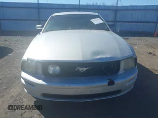 2006 Ford Mustang GT Deluxe with VIN 1ZVFT82H965232561, listed as a IAAI auction lot 41790551 with 222,967 mi miles and . Bid and sale history available at carsss.com. Image 12.