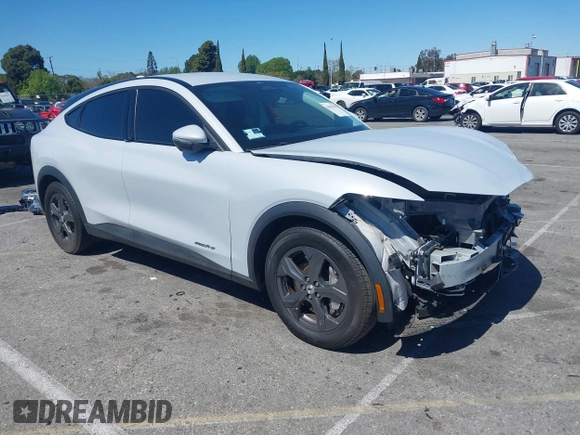 2021 Ford Mustang Mach-E Select z VIN 3FMTK1RM7MMA57653, wystawiony jako IAAI lot #41822938 z przebiegiem 23 581 mil mil oraz . Historia ofert i sprzedaży dostępna na DreamBid. Obrazek 1.