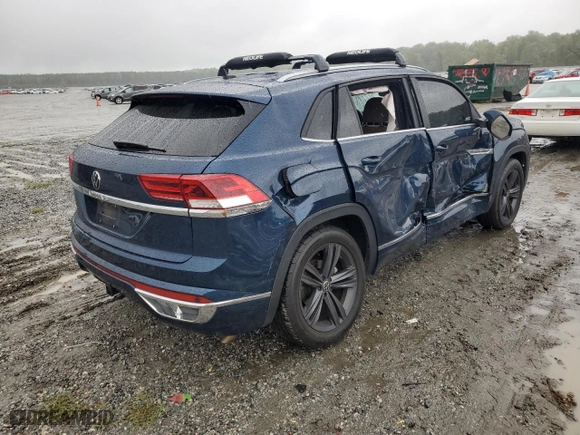 2020 Volkswagen Atlas Cross Sport 3.6L V6 SE w/Technology with VIN 1V2YE2CA1LC226165, listed as a Copart auction lot 71938424 with 78,950 mi miles and Salvage Title. Bid and sale history available at carsss.com. Image 3.
