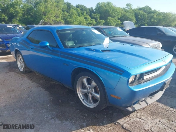2010 Dodge Challenger R/T with VIN 2B3CJ5DT1AH134848, listed as a IAAI auction lot 42037374 with 188,029 mi miles. Bid and sale history available at carsss.com. Image 1.