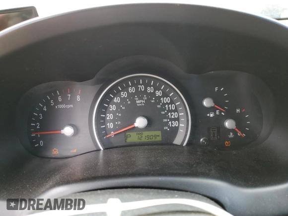 2007 Kia Sedona with VIN KNDMB133076135686, listed as a Copart auction lot 61406634 with 121,909 mi miles and Non Repairable. Bid and sale history available at carsss.com. Image 9.