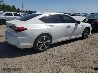 2024 Acura TLX w/Technology Package with VIN 19UUB5F47RA000752, listed as a Copart auction lot 52725735 with 11,224 mi miles and Salvage Title. Bid and sale history available at carsss.com. Image 3.