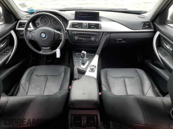 2013 BMW 3 Series 328i z VIN WBA3C1C51DK103209, wystawiony jako Copart lot #51299565 z przebiegiem 107 528 mil mil oraz Szkody całkowita. Historia ofert i sprzedaży dostępna na DreamBid. Obrazek 8.