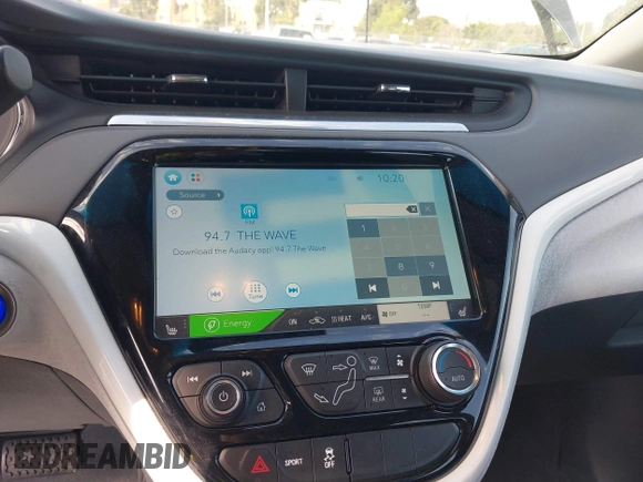 2020 Chevrolet Bolt EV LT z VIN 1G1FY6S0XL4108666, wystawiony jako IAAI lot #41682212 z przebiegiem 34 387 mil mil oraz . Historia ofert i sprzedaży dostępna na DreamBid. Obrazek 18.