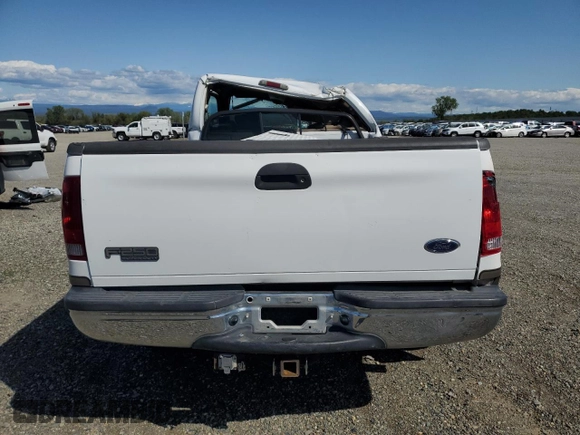 2002 Ford F-250 XL z VIN 1FTNX21F72EA92441, wystawiony jako Copart lot #46567825 z przebiegiem 132 588 mil mil oraz Szkoda całkowita • Salvage title. Historia ofert i sprzedaży dostępna na DreamBid. Obrazek 6.