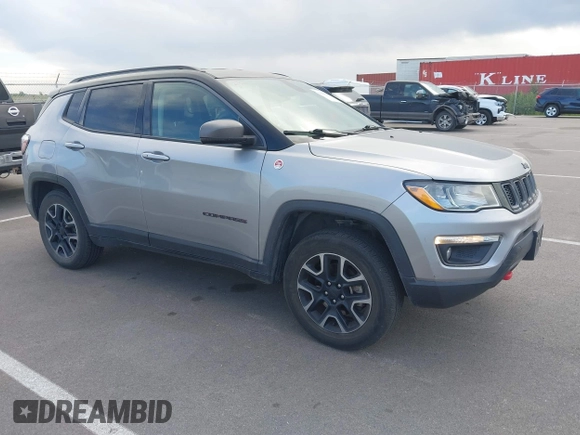2019 Jeep Compass Trailhawk z VIN 3C4NJDDB6KT722424, wystawiony jako IAAI lot #42270528 z przebiegiem 98 007 mil mil oraz . Historia ofert i sprzedaży dostępna na DreamBid. Obrazek 1.