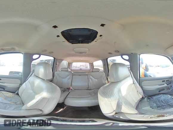 2002 GMC Yukon XL SLT z VIN 1GKFK16ZX2J232476, wystawiony jako Copart lot #50203045 z przebiegiem 285 792 mil mil oraz Szkody całkowita. Historia ofert i sprzedaży dostępna na DreamBid. Obrazek 14.