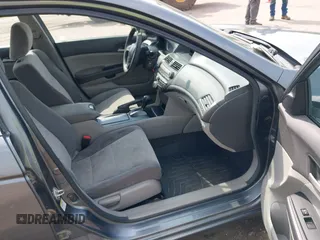2010 Honda Accord LX z VIN 1HGCP2F3XAA126370, wystawiony jako IAAI lot #42482055 z przebiegiem 356 466 mil mil oraz . Historia ofert i sprzedaży dostępna na DreamBid. Obrazek 5.