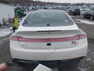 2014 Lincoln MKZ with VIN 3LN6L2J99ER819229, listed as a IAAI auction lot 41005075 with Not Provided miles. Bid and sale history available at carsss.com. Image 16.